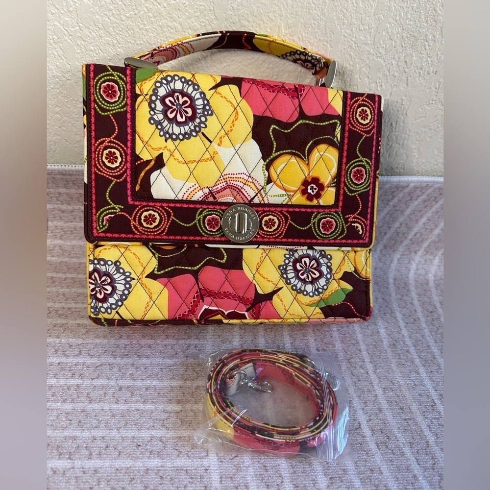 Vera Bradley, Julia Handbag - Handle & Crossbody Strap, Tropical Floral NWOT
